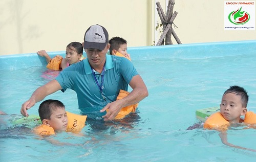 Dịch vụ dạy bơi cho trẻ em ở hồ bơi Đại đồng Quận Bình Thạnh